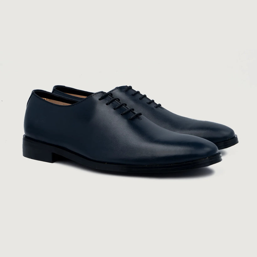 Director Wholecut Midnight Bleu Leather Shoes pour Homme