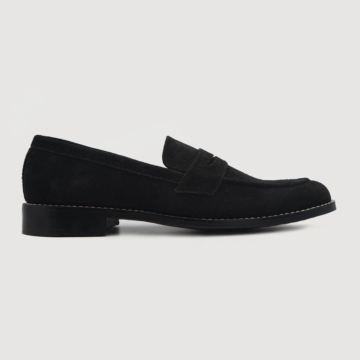 Black Goatskin Suede Leather Loafers - Montage cousu Goodyear & détail de l'embout avant