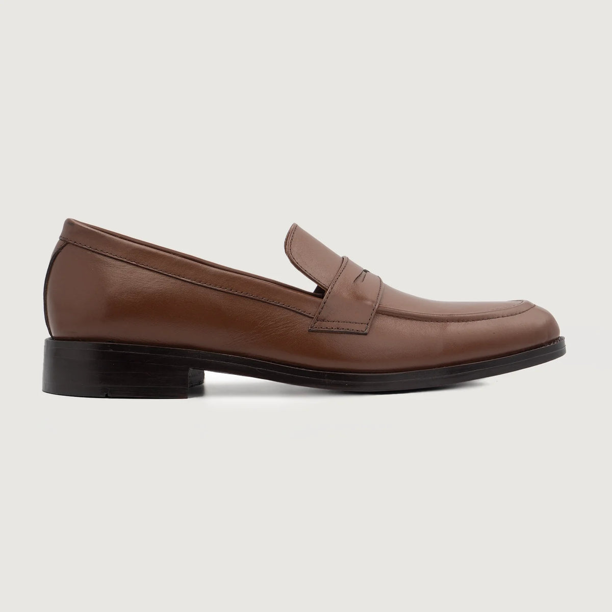 Brown Full-Grain leather Loafers - Montage cousu Goodyear & détail de l'embout avant