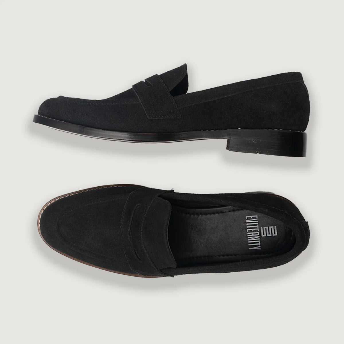 High-Traction Rubber Outsole & Lug Tread Pattern on Baxton Noir Suede Mocassins en cuir pour Homme For Men