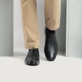 Tailored Rib Cuffs & Hem Craftsmanship Construction Detail on Director Wholecut Black Leather Shoes For Men