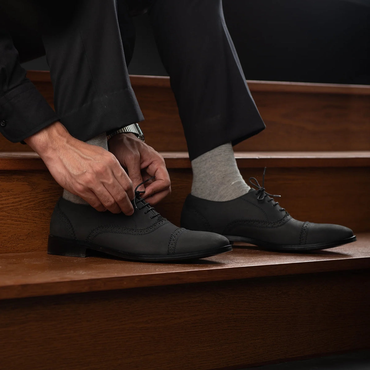 Orlaven Grisson Brogues Oxford Noir Nubuck Chaussures en cuir pour Homme footwear image 9