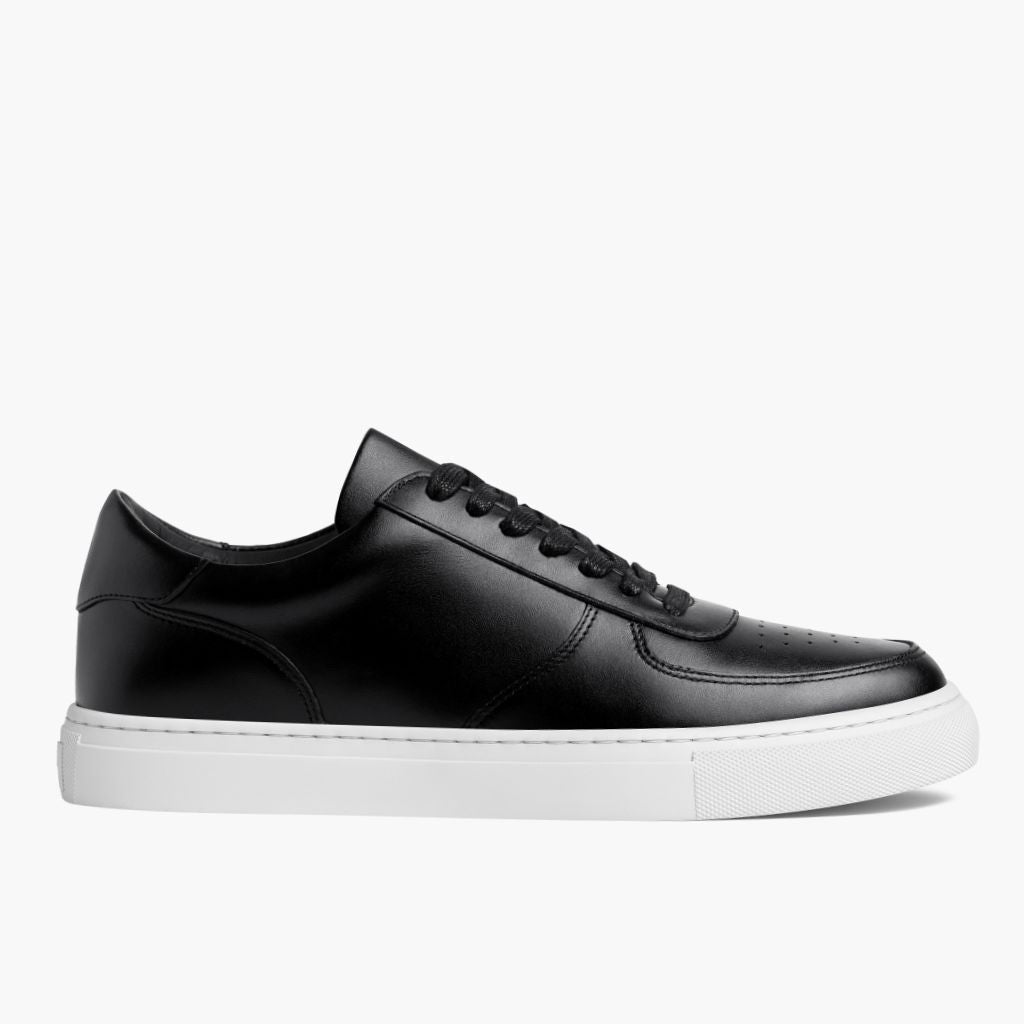 Black Full-Grain leather Sneakers - Montage cousu Goodyear & détail de l'embout avant