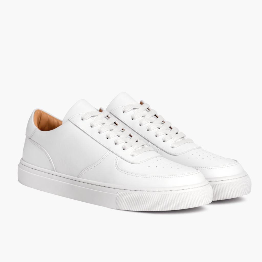 Court Blanc Baskets en cuir pour Homme in White Full-Grain Leather - Vue de profil | Acheter en ligne