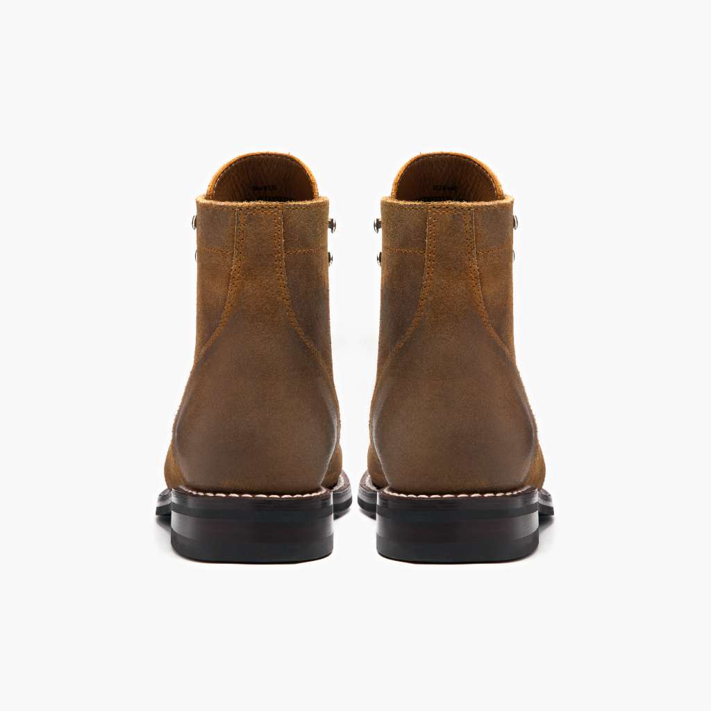 High-Traction Rubber Outsole & Lug Tread Pattern on Captain Safari Bottines en cuir pour Homme