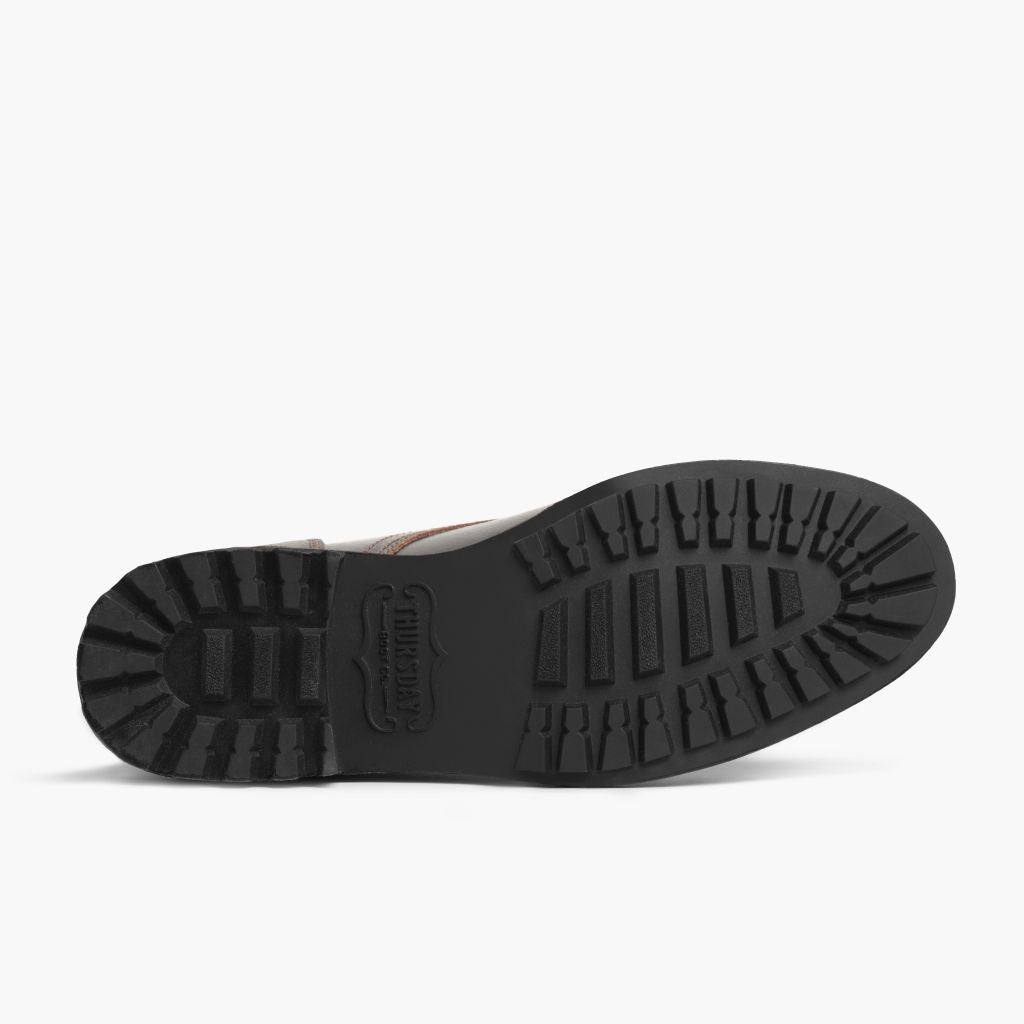 High-Traction Rubber Outsole & Lug Tread Pattern on Logger Waxed Cacao Bottines en cuir pour Homme