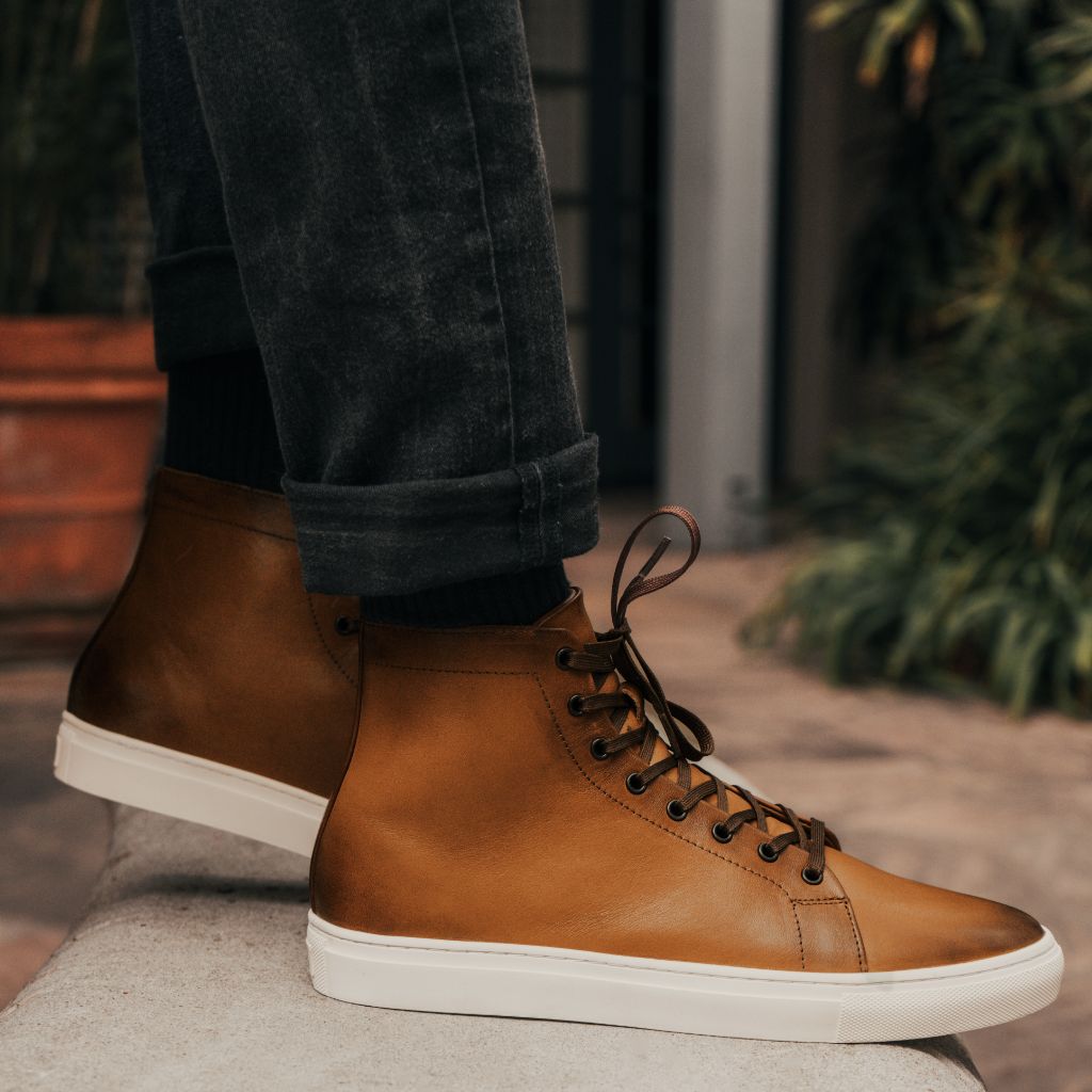 Cushioned Leather Insole & Ergonomic Arch Support Construction Detail