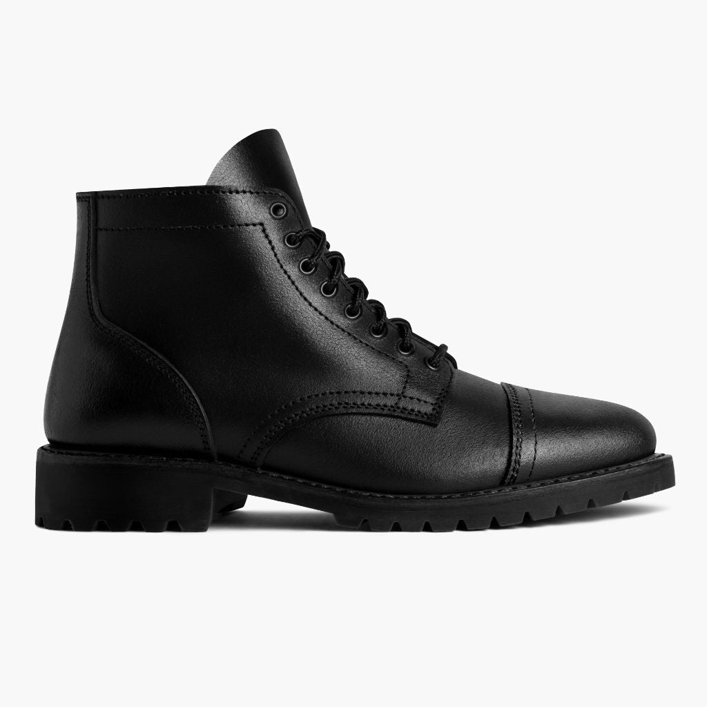 Black Full-Grain leather Boots - Montage cousu Goodyear & détail de l'embout avant