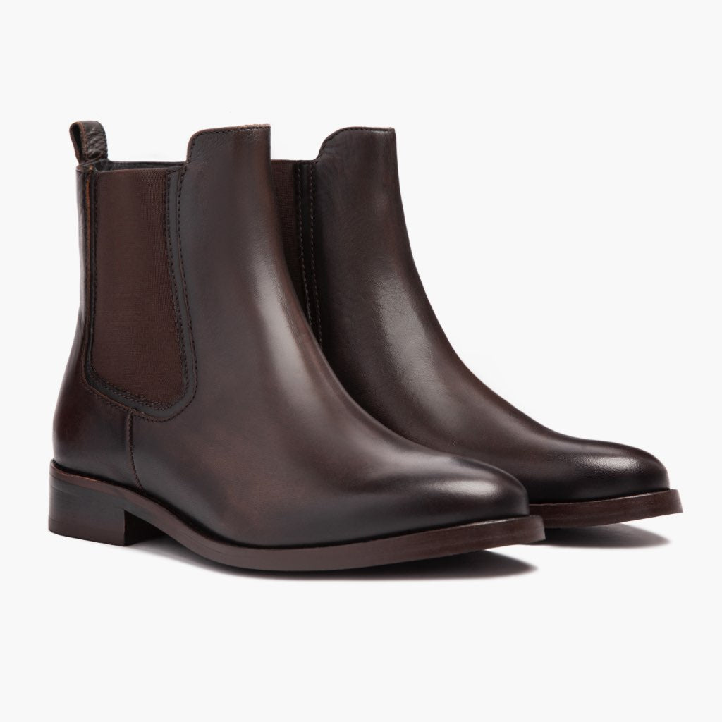 Black Full-Grain leather Boots - Montage cousu Goodyear & détail de l'embout avant