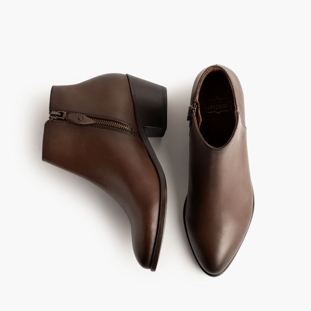 High-Traction Rubber Outsole & Lug Tread Pattern on Downtown Amaretto Bottines en cuir pour Femme