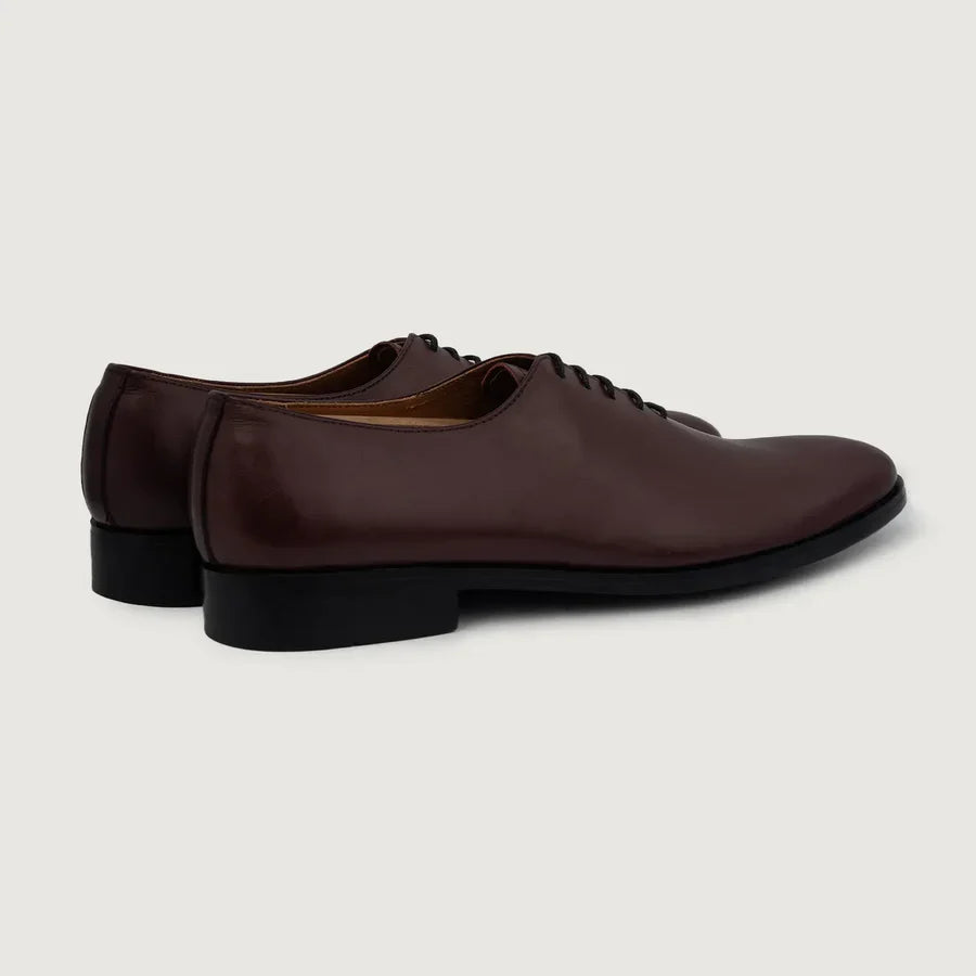 Vue détaillée of Classic Collar & Heavy-Duty Zipper Hardware on Director Wholecut Bordeaux Chaussures en cuir pour Homme For Men