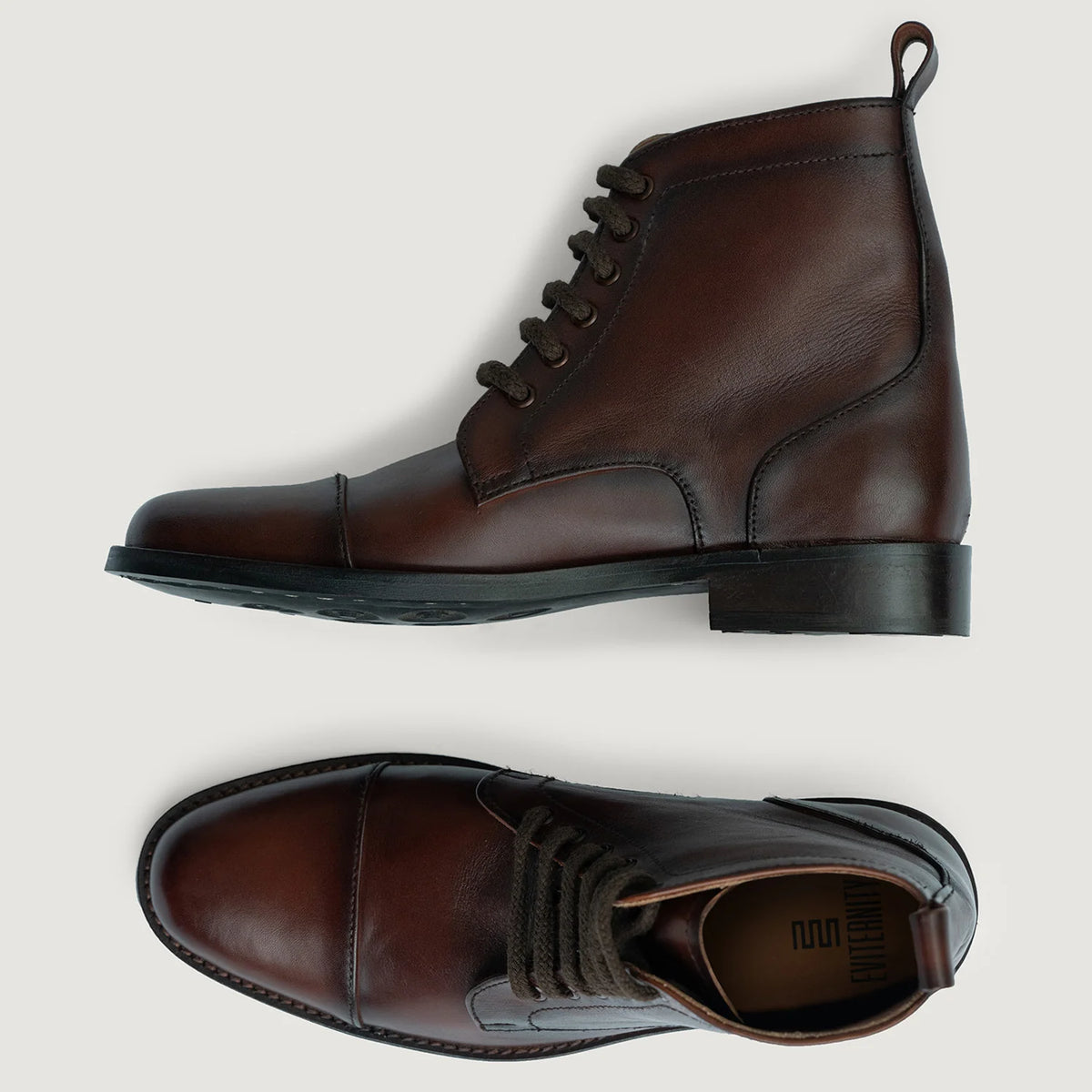 Burnished Brown Full-Grain leather Boots - Montage cousu Goodyear & détail de l'embout avant