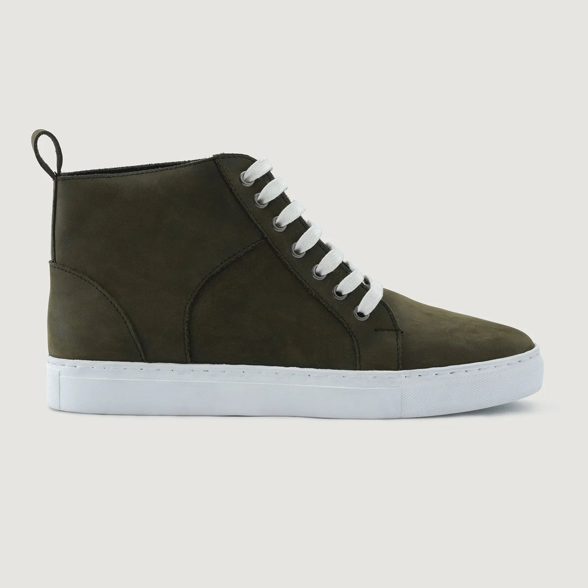 Olive Full-Grain leather Sneakers - Montage cousu Goodyear & détail de l'embout avant