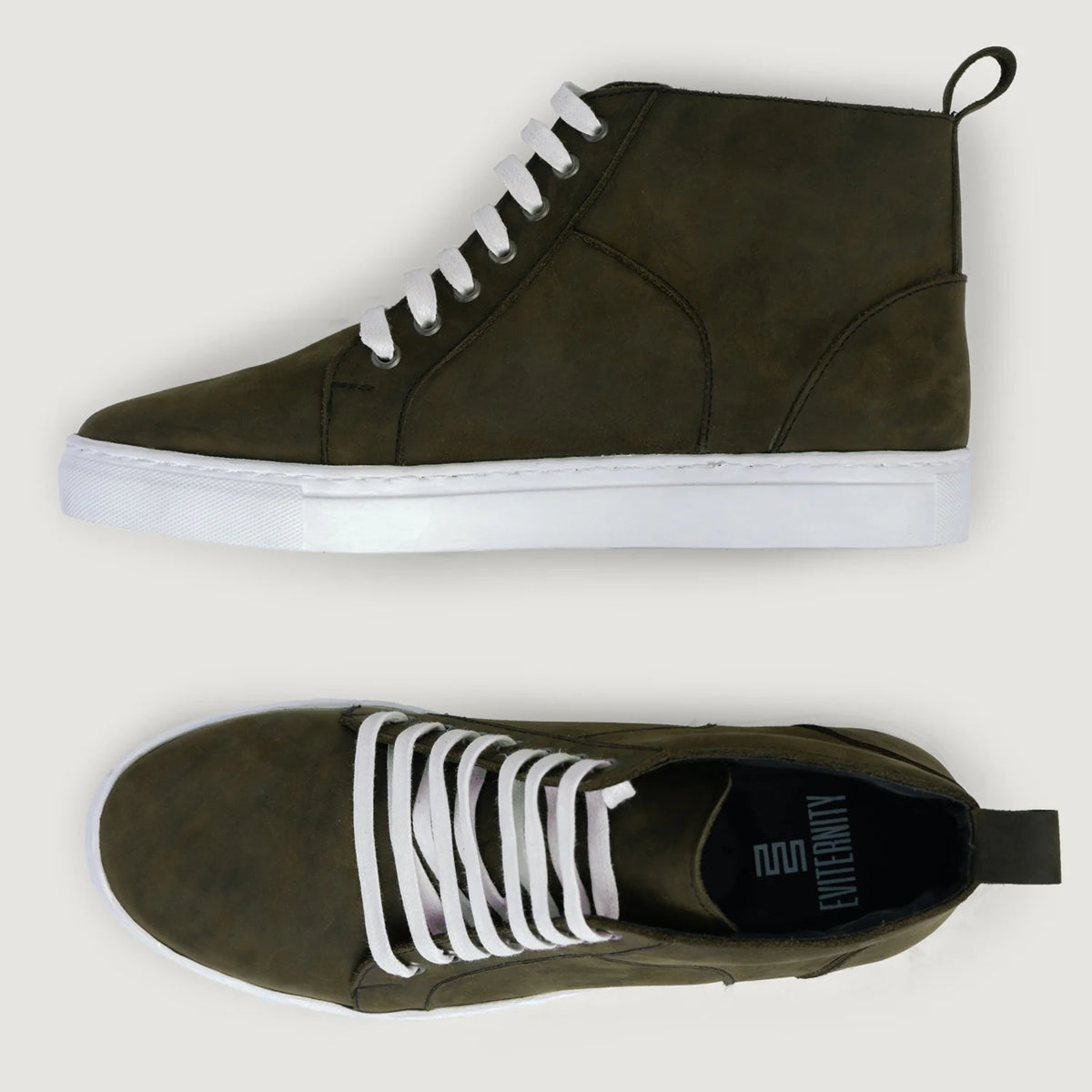 High-Traction Rubber Outsole & Lug Tread Pattern on Marty High Top Olive Pullup Baskets en cuir pour Homme For Men