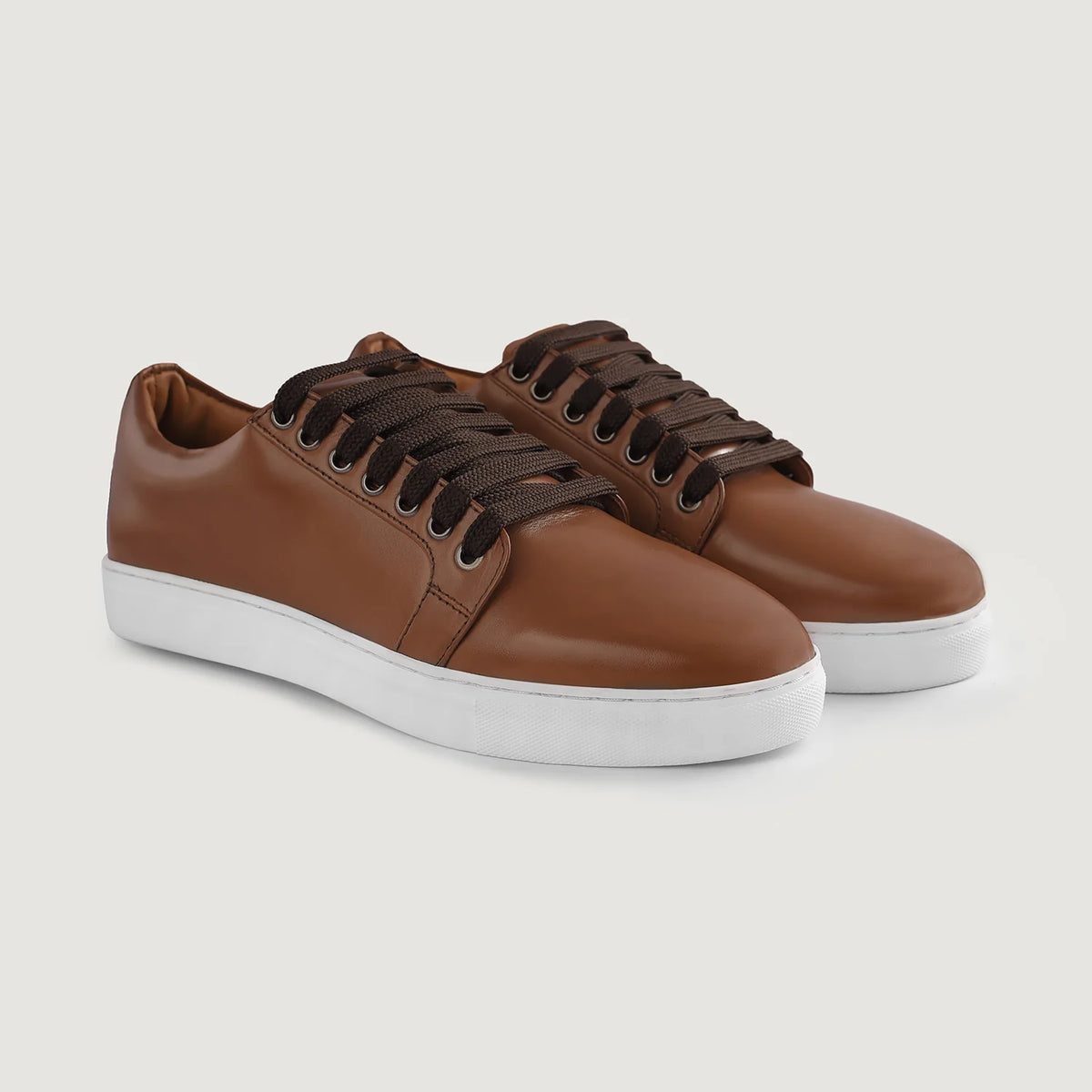 Authentic Full-Grain Leather Grain Depth & Pull-Up Patina Texture Detail