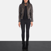 
Adalyn Matelassé Marron Vieilli Veste Motard en Cuir pour Femme - Vue de profil mettant en valeur la coupe de manche ergonomique