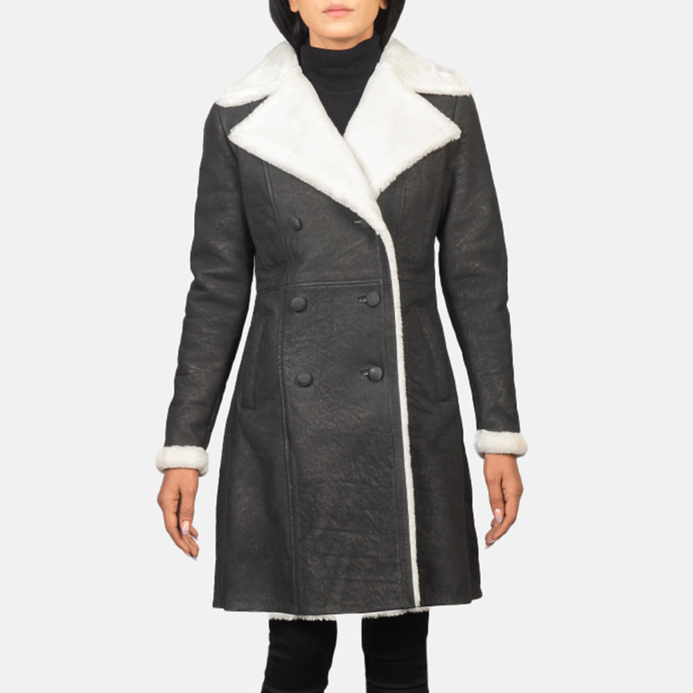 Vue détaillée of Notch &amp; Leather Buttons Hardware on Women's Amie Black Double Breasted Shearling Coat