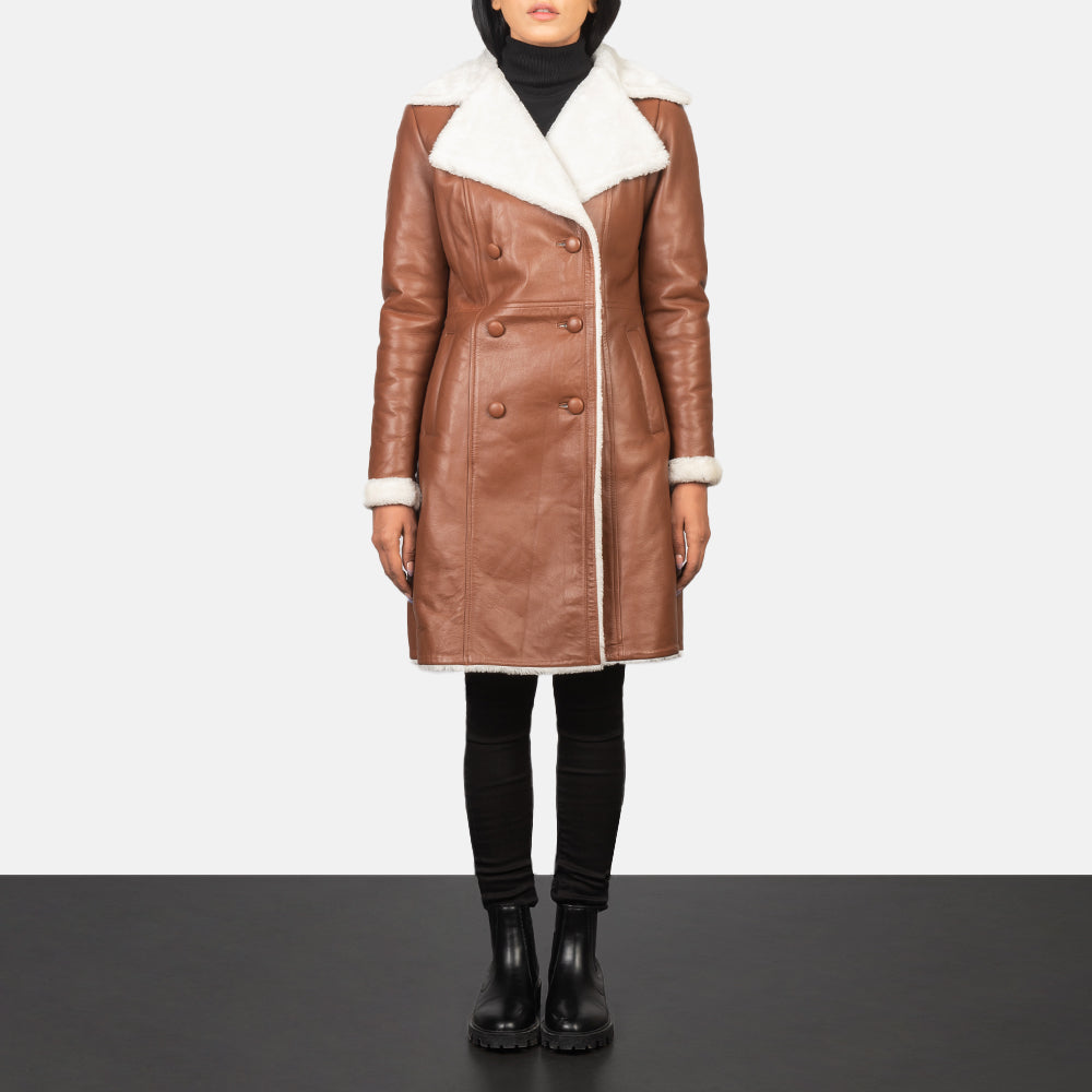 Women's Amie Brown Double Breasted Shearling Coat in Brown Sheepskin Burnishing - Vue de face &amp; silhouette ajustée | Acheter en ligne