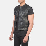 
Black Sheepskin Leather Biker Jacket - Vue arrière montrant la carrure ajustée et l'ourlet net