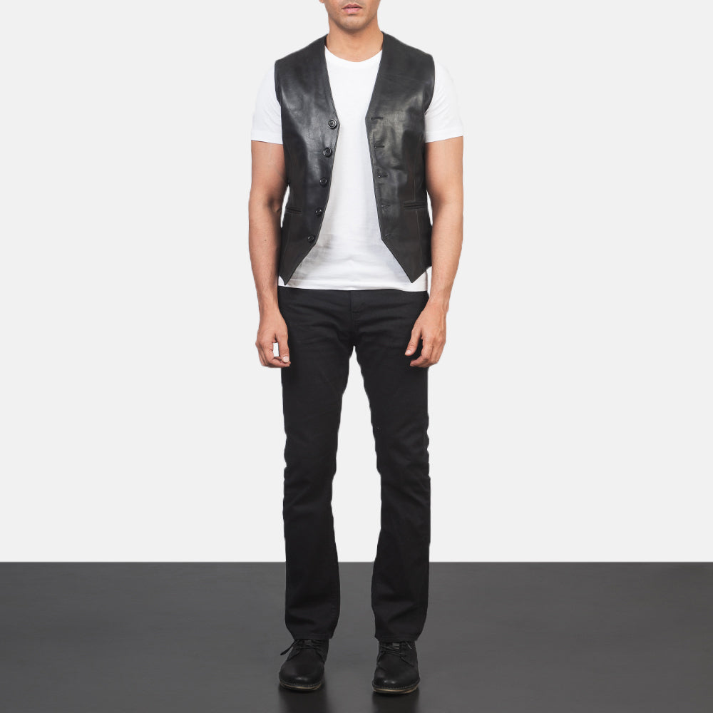 
Auden Noir Gilet en Cuir pour Homme - Vue de profil mettant en valeur la coupe de manche ergonomique
