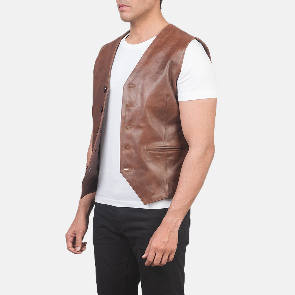 Brown Cowhide leather Vest - Vue de dos avec coupe ajustée aux épaules &amp; ourlet soigné
