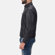 Austere Matte Noir Veste Motard en Cuir pour Homme - Vue de profil mettant en valeur la coupe de manche