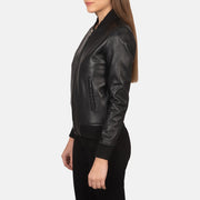 
Black Sheepskin Leather Bomber Jacket - Vue arrière montrant la carrure ajustée et l'ourlet net