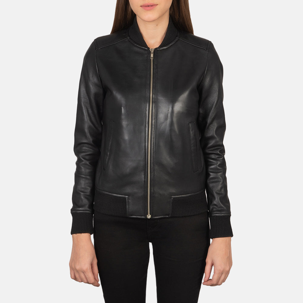 
Vue détaillée of Varsity - Rib Knit & Zipper with Wind Flap Hardware on Bliss Noir Blouson Bombardier en Cuir pour Femme