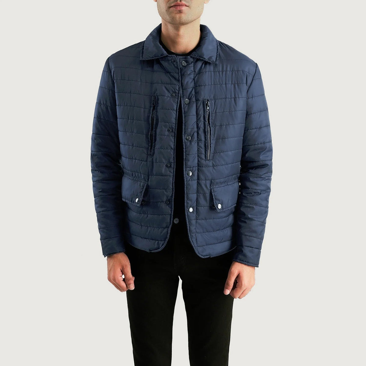 Men's Bo Quilt Windbreaker Veste en Cuir pour Homme in Navy Blue Nylon - Vue de face &amp; silhouette ajustée | Acheter en ligne