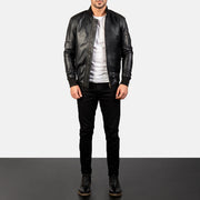 Men's Bomia Ma-1 Black Leather Bomber Jacket - Vue de profil avec coupe de manche ergonomique