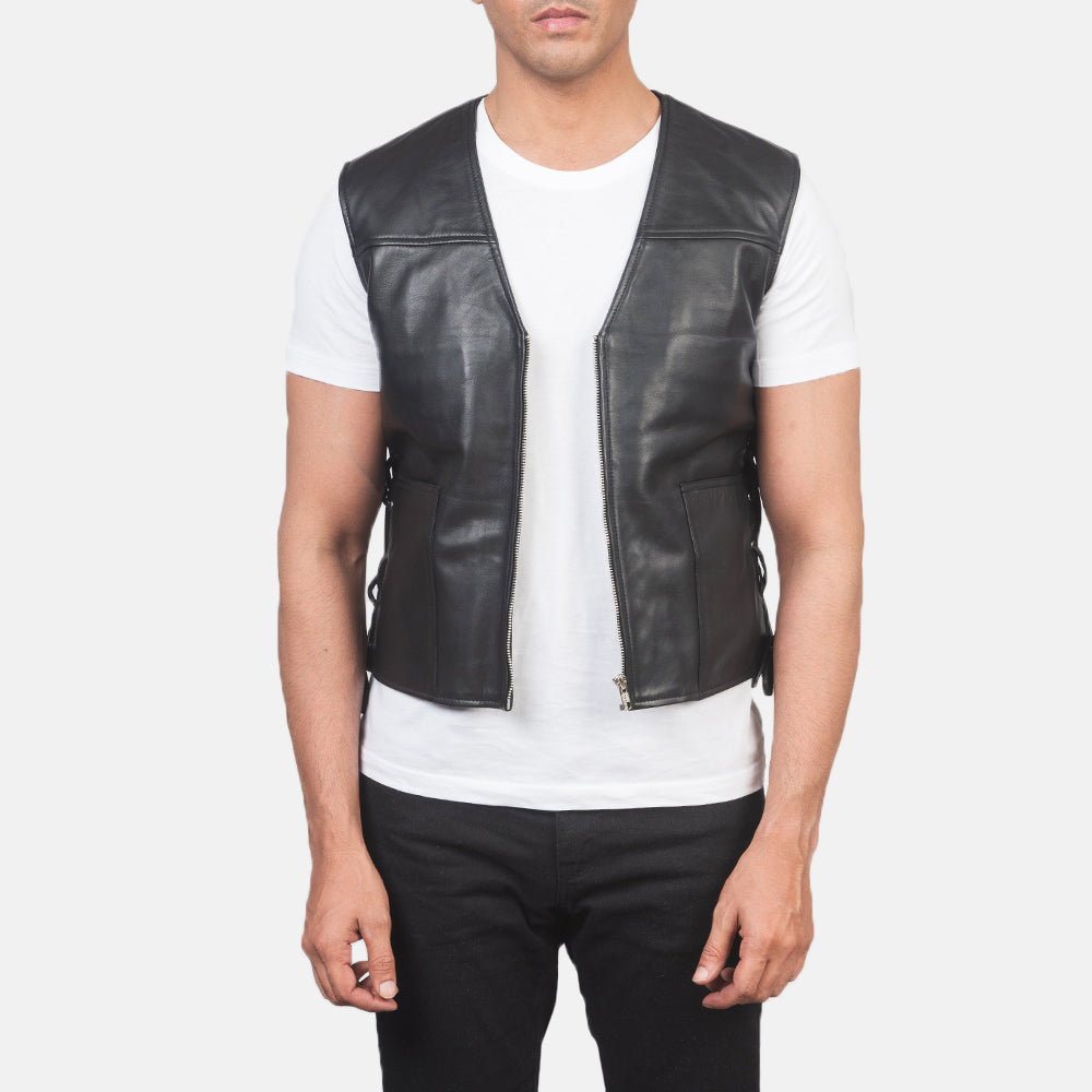 Men's Brandon Noir Gilet en Cuir pour Homme in Black Sheepskin Leather - Vue de face &amp; silhouette ajustée | Acheter en ligne