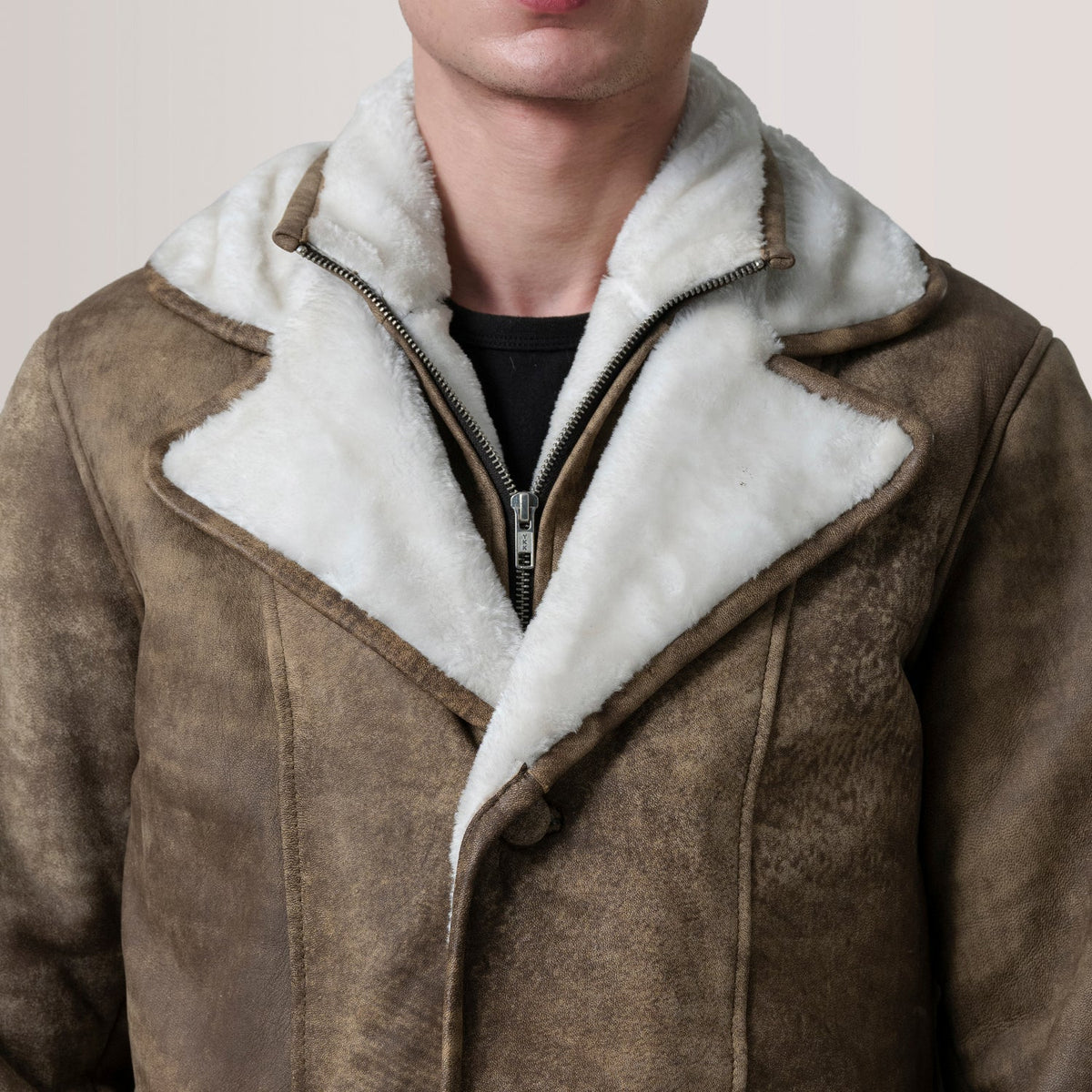 Vue intérieure Showing Fully Faux Fur Lined &amp; Deux poches intérieures
