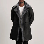 
Charles Brown Suede Leather Shearling Double-Breasted Coat in Brown Goatskin Suede - Vue de face & silhouette ajustée | Acheter en ligne