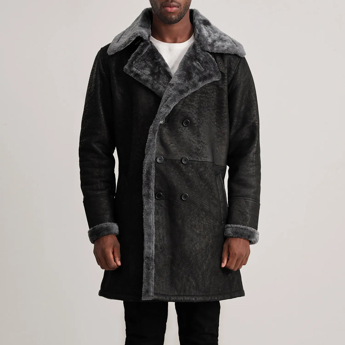 
Vue détaillée of Notch & Button Hardware on Charles Brown Suede Leather Shearling Double-Breasted Coat
