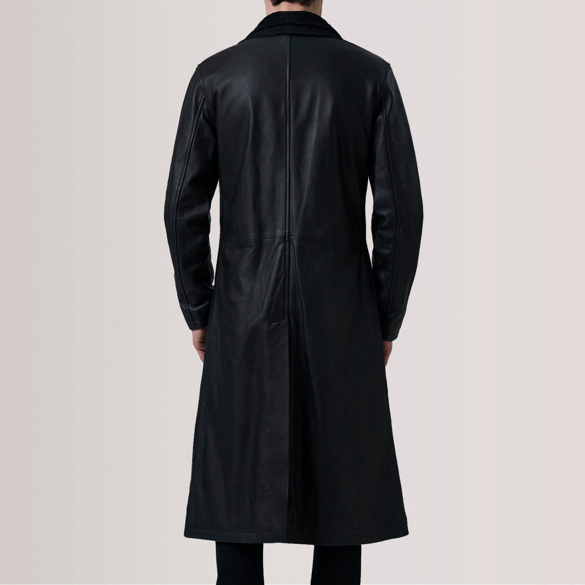 Vue détaillée of Notch &amp; Button Hardware on Charlton Noir Leather Single Breasted Manteau en Cuir pour Homme For Men