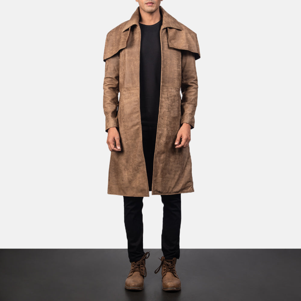 
Classic Marron Leather Duster pour Homme in Distressed Brown Sheepskin Snuffed - Vue de face & silhouette ajustée | Acheter en ligne
