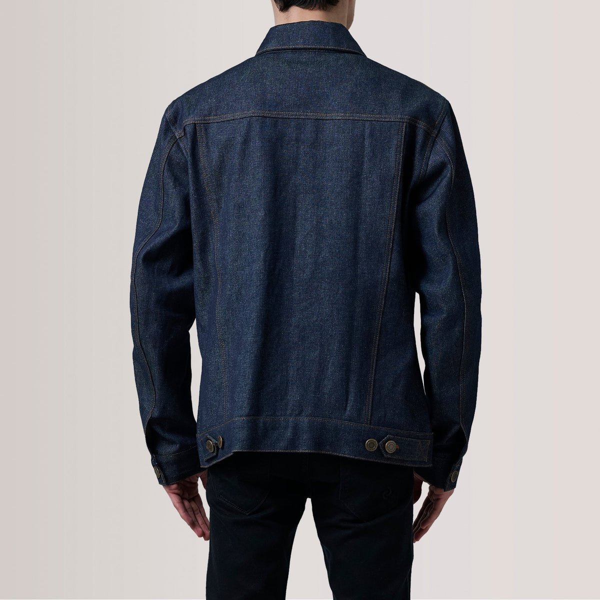 Vue détaillée of Classic Collar &amp; Heavy-Duty Zipper Hardware on Conard Ash Grey Denim Trucker Jacket For Men