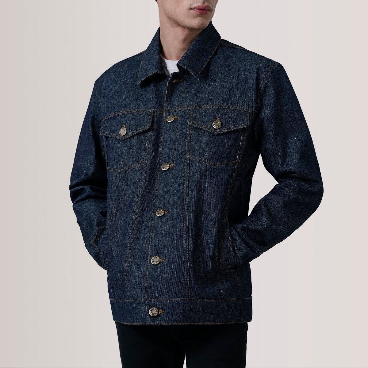 Authentic Full-Grain Leather Grain Texture &amp; Heavy-Duty Seam Stitching Detail