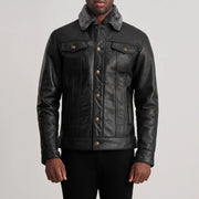 
Vue détaillée of Classic Collar & Button Hardware on Dallis Noir Leather Shearling Trucker Veste en Cuir pour Homme