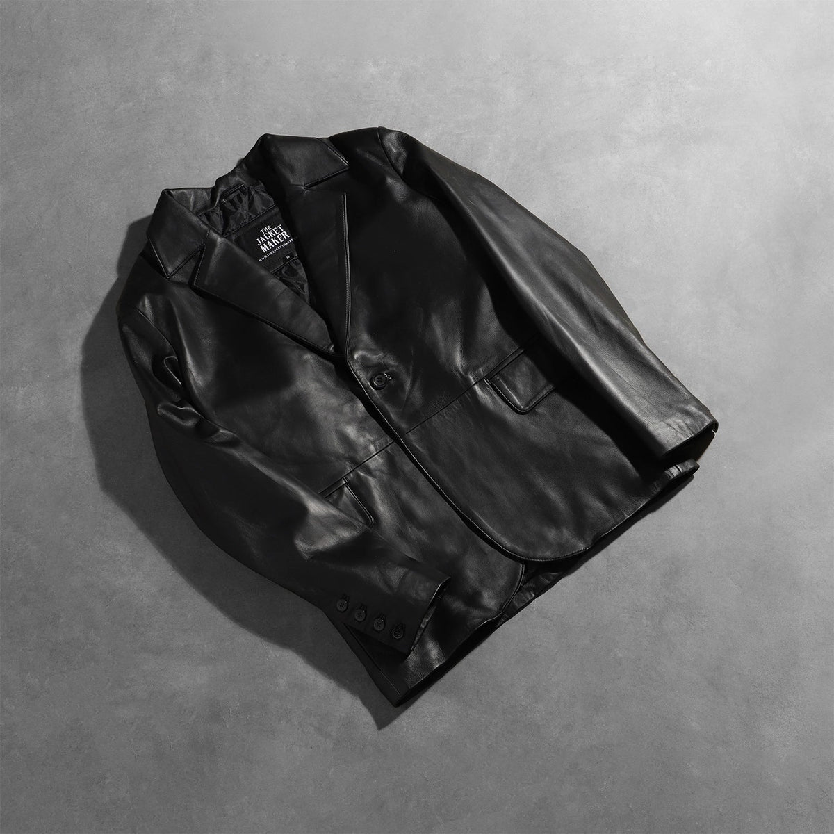 Open Hem &amp; Hem Craftsmanship Construction Detail on Men's Daron Noir Blazer en Cuir en Cuir pour Homme