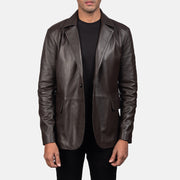 Vue détaillée of Notch &amp; Button Hardware on Daron Marron Blazer en Cuir en Cuir pour Homme