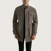 Dolf Gris Veste en Daim pour Homme in Grey Cowhide Suede - Vue de face &amp; silhouette ajustée | Acheter en ligne