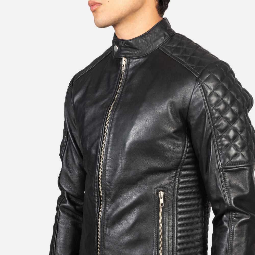 Vue intérieure Showing Quilted Polyester Lining &amp; Deux poches intérieures