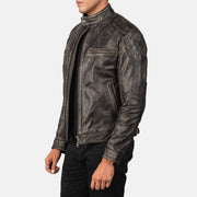 Distressed Brown Goatskin Leather Biker Jacket - Vue de dos avec coupe ajustée aux épaules &amp; ourlet soigné