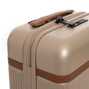 
Perspective portée de Hand Luggage Suitcase Zuna pour Femme pour Femme sur modèle - Tombé naturel à la lumière du jour