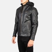
Black Cowhide Leather Biker Jacket - Vue arrière montrant la carrure ajustée et l'ourlet net