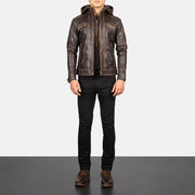 
Hector Marron Vintage Hooded Veste Motard en Cuir pour Homme - Vue de profil mettant en valeur la coupe de manche ergonomique