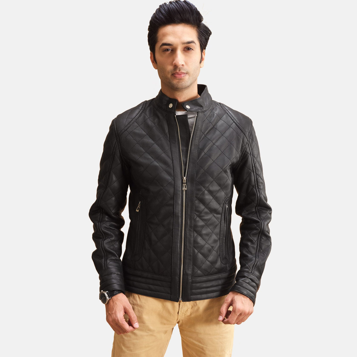 Henry Matelassé Noir Veste en Cuir pour Homme in Black Sheepskin Leather - Vue de face &amp; silhouette ajustée | Acheter en ligne