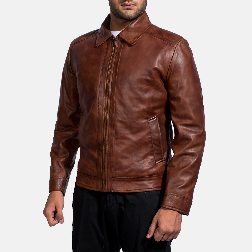 Styled Fit Perspective of Men's Inferno Marron Veste en Cuir pour Homme on Model - Natural Daylight Drape