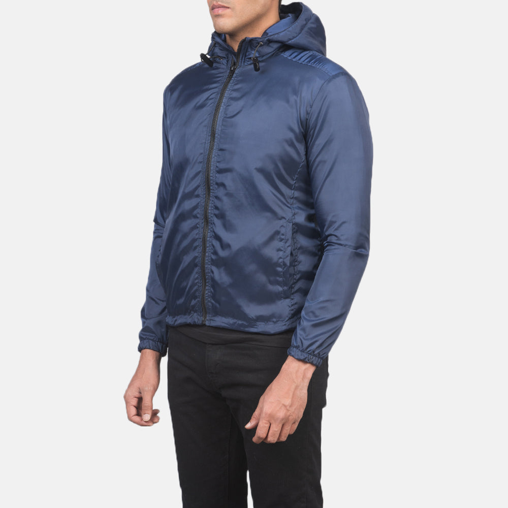 
Blue Nylon Hooded Jacket - Vue arrière montrant la carrure ajustée et l'ourlet net